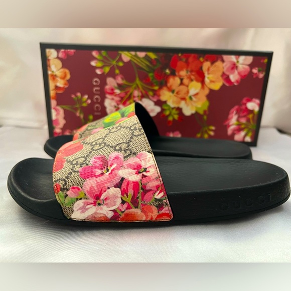 EUC Gucci Slides - Pursuit Slide Sandal (Women) - Picture 6 of 14